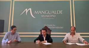 mang-300x162 Protocolo em Mangualde entre Município e Antram