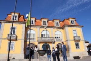 159644932_3990931754263083_6478059454217311270_o-300x200 Nelas hasteou bandeira verde de “Autarquia + Familiarmente Responsável"