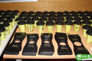 IMG_2397-1030x687-1-300x200 Apicultores do concelho de Fornos de Algodres recebem armadilhas de combate da vespa asiática