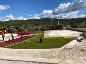 231905364_4446501862036910_902714875568066816_n-300x225 Parque de Forninhos ganha forma