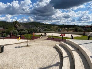 232262518_4446501702036926_964654613290172396_n-300x225 Parque de Forninhos ganha forma