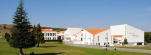 536282_382722465095590_1741197841_n-300x111 Politécnico da Guarda está disponível para receber ucranianos