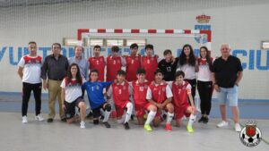 290199054_2544211465715792_4649356168799939501_n-300x169 Seleções Distritais de Sub-12 e Sub-14 de Futsal masculino jogaram em Espanha