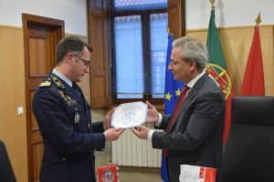 1pg-300x200 Tenente-Coronel Pedro Gonçalves recebido no Município de Figueira C.Rodrigo