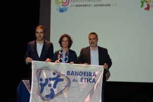 unnamed-6-300x200 Grupo Desportivo de Mangualde recebeu “Bandeira da Ética”
