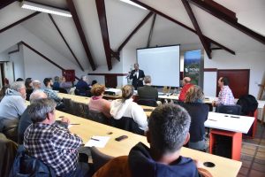 431121874_396735692998499_4113935436746711036_n-300x200 Workshop “Agricultura 4.0: a tecnologia no auxílio à tomada de decisão”