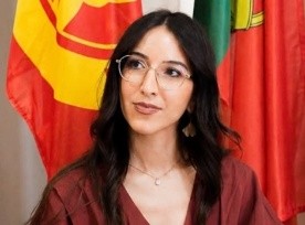 Artigo de Diana Santos – A Arquitetura do Silêncio no Tempo do Caos